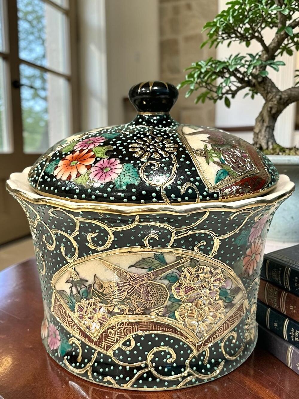 Vintage Chinese Famille Rose Style Covered Trinket Jar Black Gold Floral 5.25”